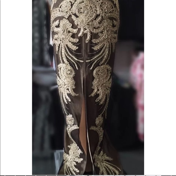 ✨HOST PICK✨ Jadore Gold Lace Mesh Formal Gown - Picture 2 of 9